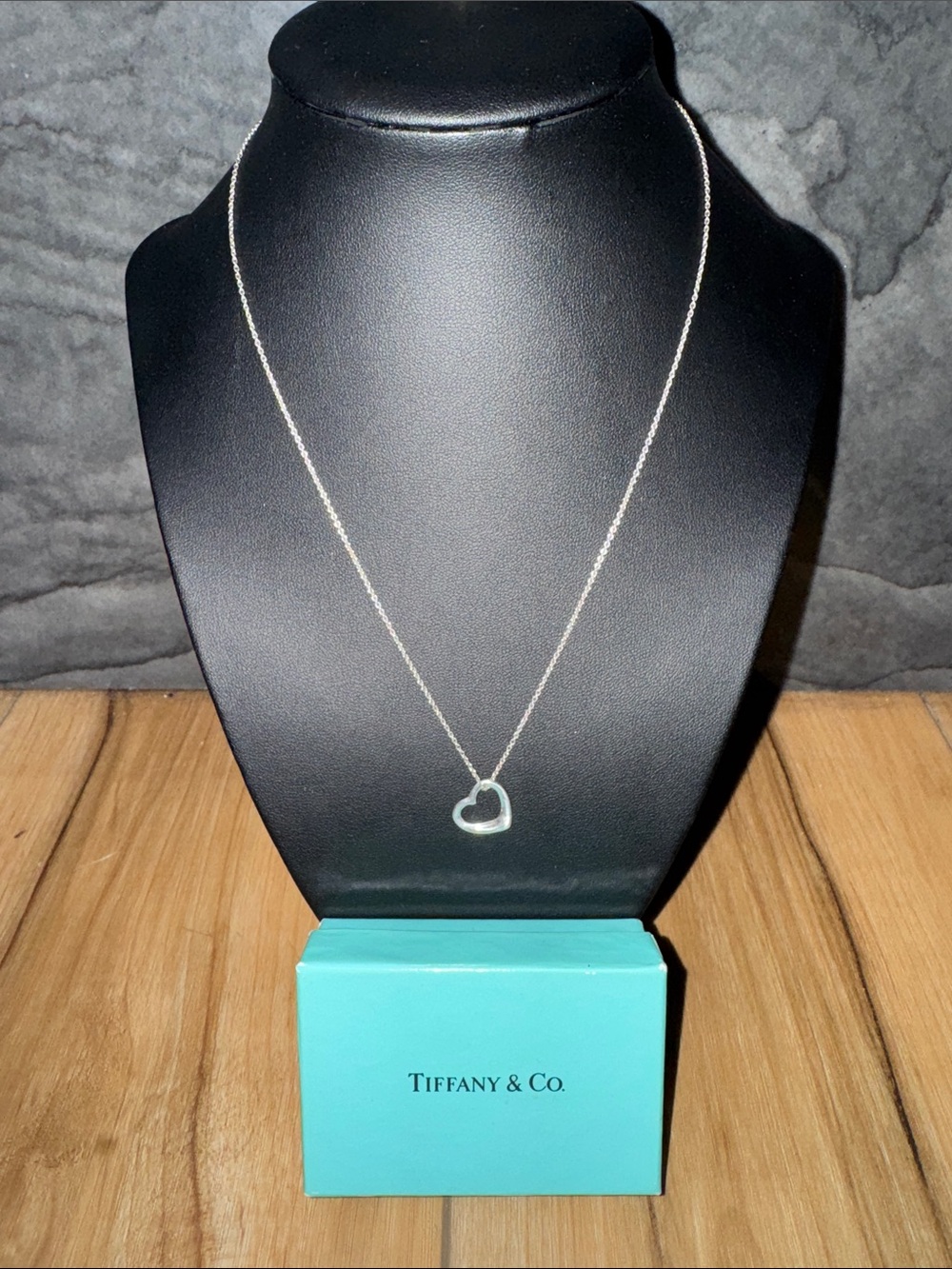TIFFANY AND CO. Small Silver Heart Pendant Necklace WITH BOX**
